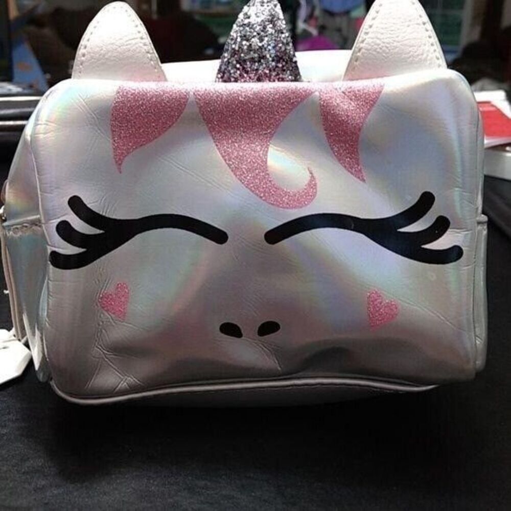 OMG shimmery unicorn makeup bag